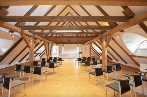 Institut für gesundes Arbeiten - Bildungsurlaub Yoga am Arbeitsplatz – Ausgleichsübungen mit Yoga – an der Elbe im Burghotel