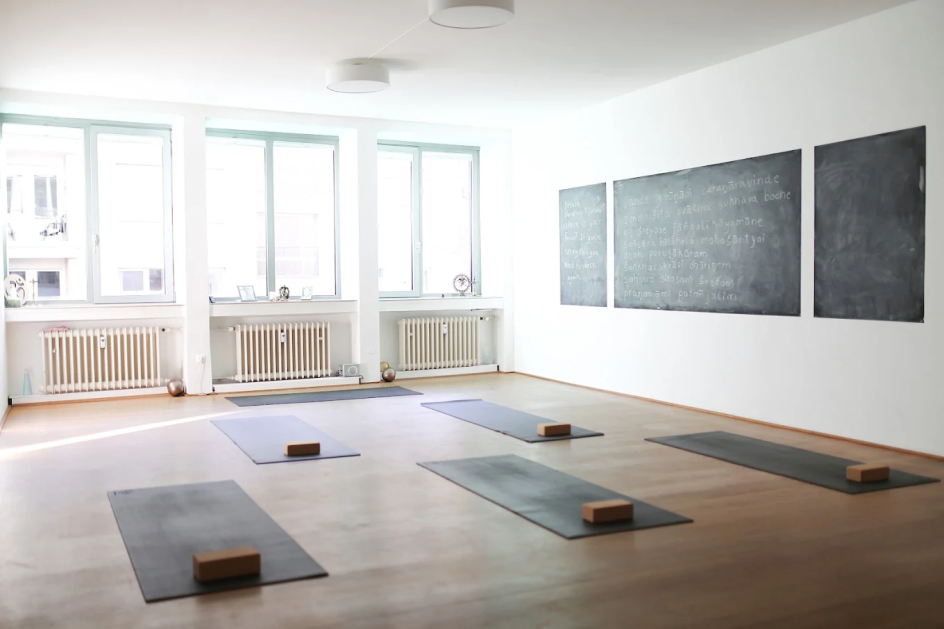 AYHB - Bildungsurlaub Yoga und Resilienz – Berufliche Stresskompetenz, Selbststeuerung und gesundheitsförderliche Arbeitsgestaltung