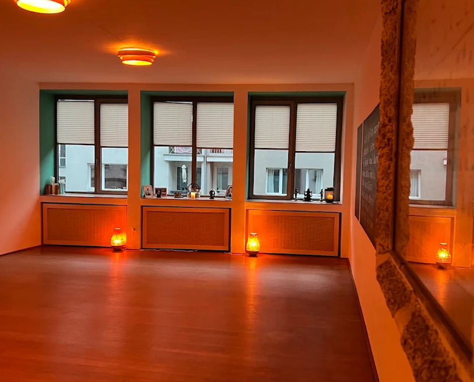 AYHB - Bildungsurlaub Yoga und Resilienz – Berufliche Stresskompetenz, Selbststeuerung und gesundheitsförderliche Arbeitsgestaltung