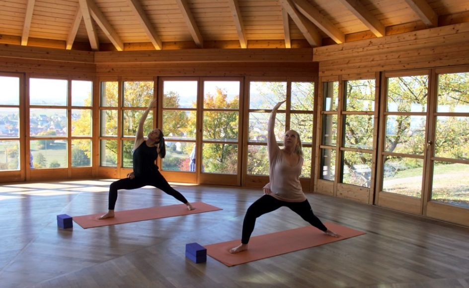 Naturheilpraxis & Yogaschule am Hengstbach - Bildungsurlaub Wandern, Yoga & Achtsamkeit in der Rhön