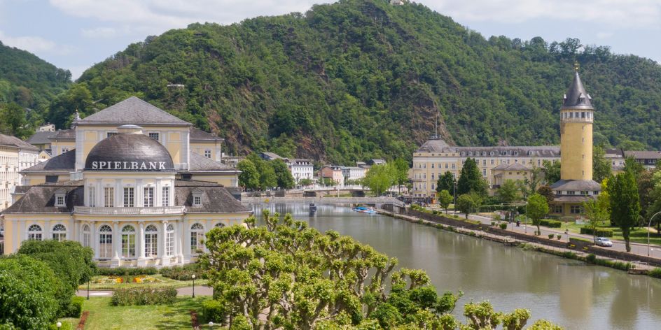 Naturheilpraxis & Yogaschule am Hengstbach - Bildungsurlaub Yoga & Wellness im Thermenhotel Bad Ems