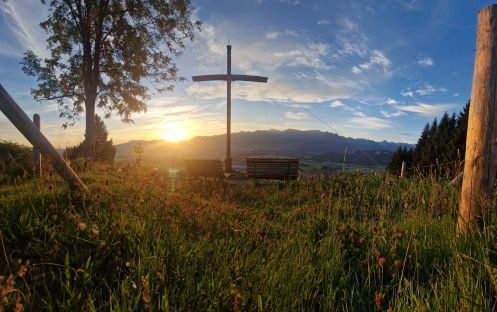 Naturheilpraxis & Yogaschule am Hengstbach - Bildungsurlaub Wandern & Yoga in Oberstdorf (Allgäu)