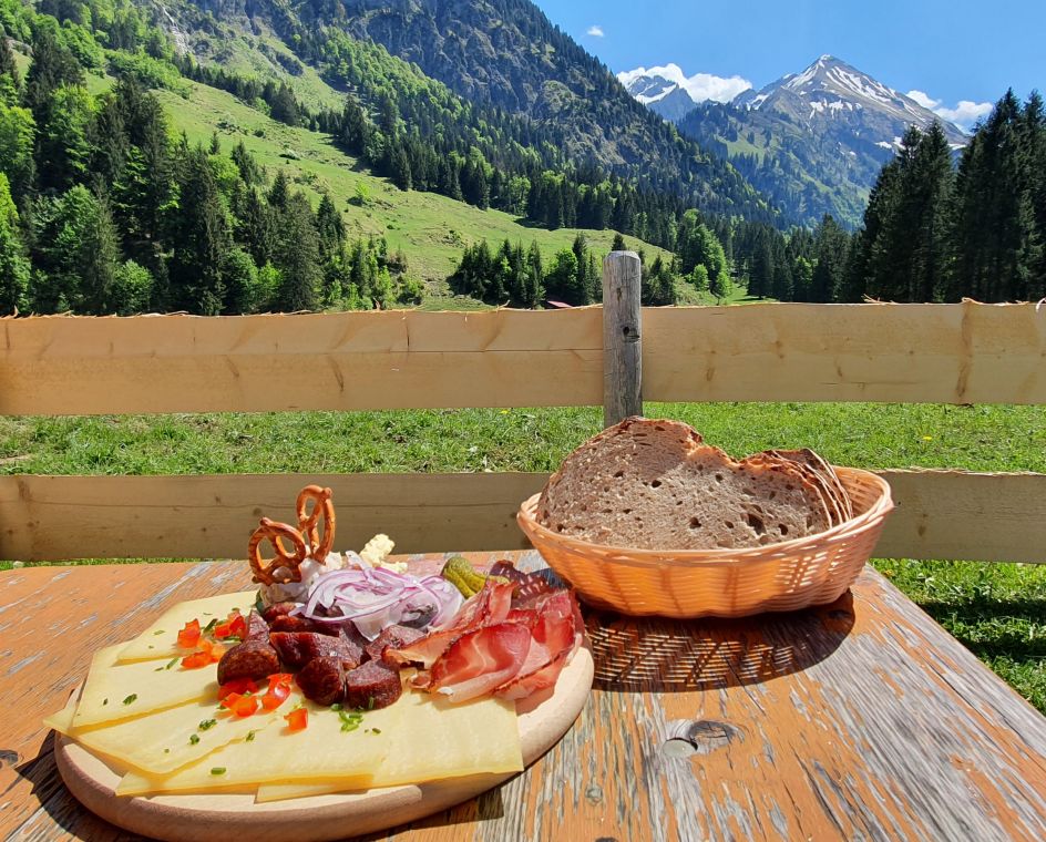 Naturheilpraxis & Yogaschule am Hengstbach - Bildungsurlaub Wandern & Yoga in Oberstdorf (Allgäu)