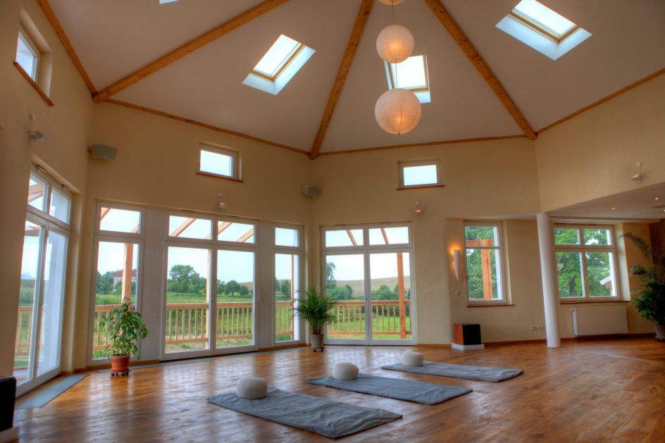 Naturheilpraxis & Yogaschule am Hengstbach - Bildungsurlaub Yoga, Atem & Meditation an der Ostsee