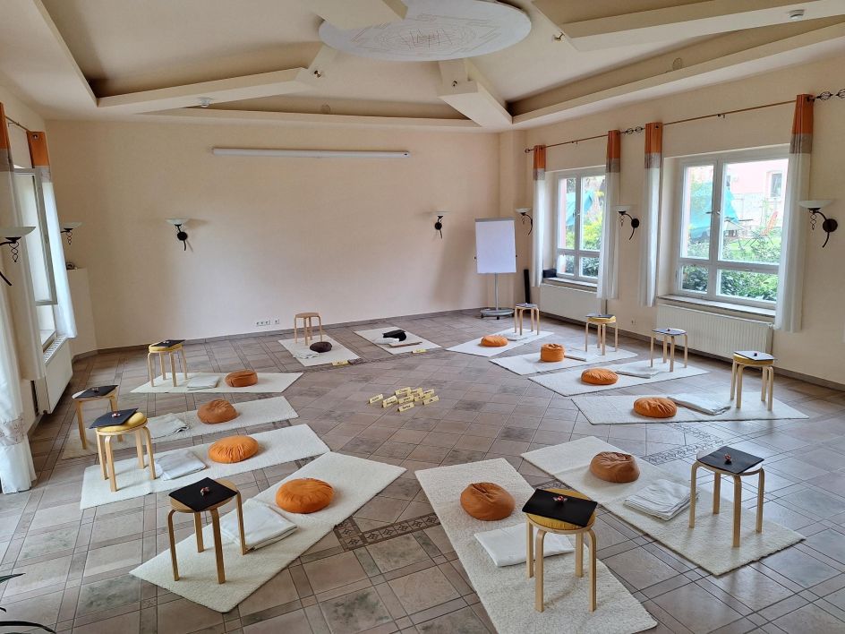 Susanne Greve & Cornelia Lorenz - Bildungsurlaub Achtsam Gesund im Berufsalltag – Kompaktseminar auf der Grundlage von MBSR (Mindfulness-Based Stress Reduction)