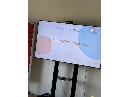 upskill'd - Bildungsurlaub “Mit dir geht’s up!” Dein ganzheitlicher Allrounder für Ernährung, Stressmanagement/Resilienz und Bewegung (Yoga) im Mainzer Zollhafen