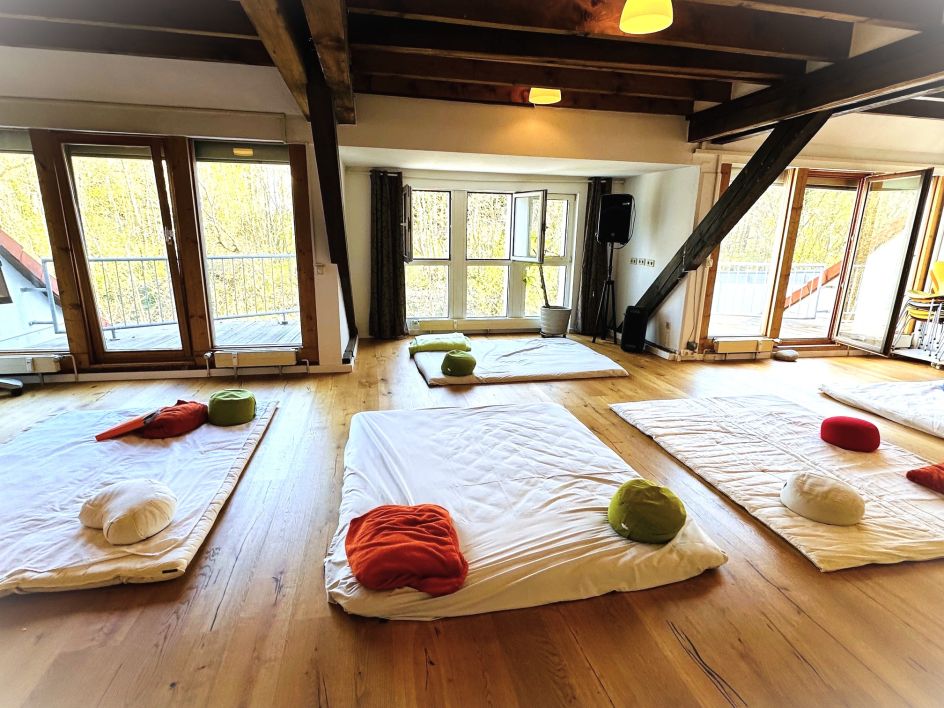 Europäisches Shiatsu Institut ESI Mainz - Bildungsurlaub Shiatsu Basiskurs Stufe 1: Entspannen – Regenerieren – Ressourcen aktivieren