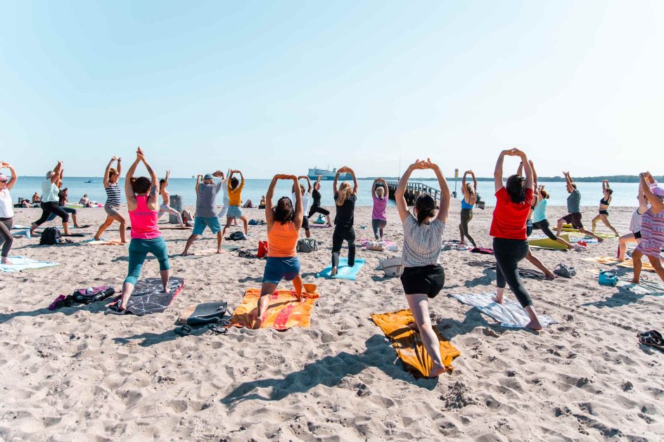 Yogazentrum Travemünde - Bildungsurlaub Outdoor-Yoga an der Ostsee – 5 Tage für mehr Ruhe, Resilienz & neue Energie