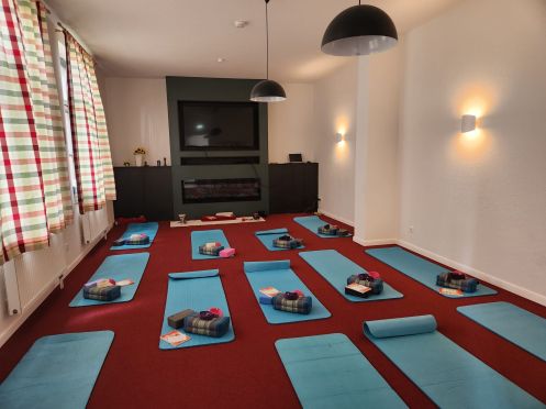 Yoga und Fasten Dresden - Ines Gnörich-Wittchen - Bildungsurlaub In Mecklenburg-Vorpommern: FIT UND GESUND IM BERUF – Stark im Job – Gelassen im Leben – Resilienz, Stressbewältigung & Gesundheitsprävention im Beruf