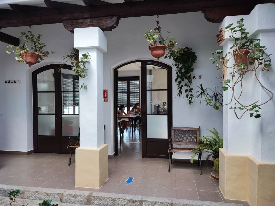 Academia Andaluza de Idiomas - Bildungsurlaub Spanisch Superintensivkurs in Conil (Costa de la Luz), 2 Wochen. A1-C1