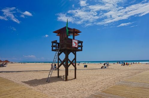 Academia Andaluza de Idiomas - Bildungsurlaub Spanisch Superintensivkurs INKLUSIVE UNTERKUNFT in Conil (Costa de la Luz) 1 Woche