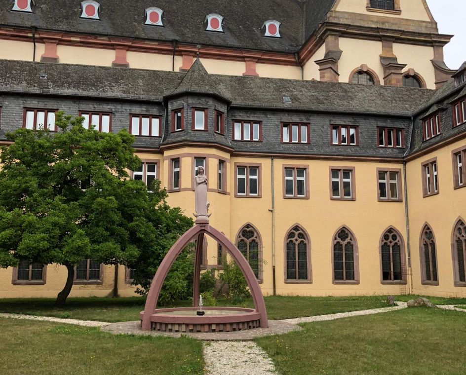 TimeOut- Akademie Martina Jörg-Schreder - Bildungsurlaub “Stress bewältigen und auf Knopfdruck entspannen” 3 Tages-Bildungsurlaub im Kloster Himmerod/ Eifel
