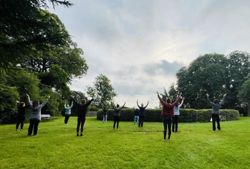 Akademie der Kulturen NRW - Bildungsurlaub Yoga, Achtsamkeit & Naturerfahrung – RESILIENZ stärken für den (Berufs-) Alltag im Kloster Steinfeld
