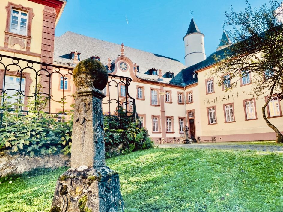 Akademie der Kulturen NRW - Bildungsurlaub Yoga, Achtsamkeit & Naturerfahrung – RESILIENZ stärken für den (Berufs-) Alltag im Kloster Steinfeld