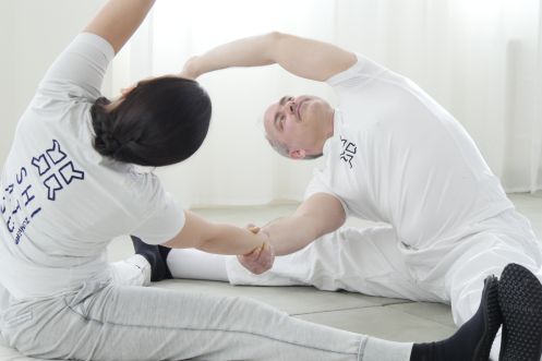 Shiatsu zum Leben - Bildungsurlaub Shiatsu Bodyflow – Bewegung die berührt !