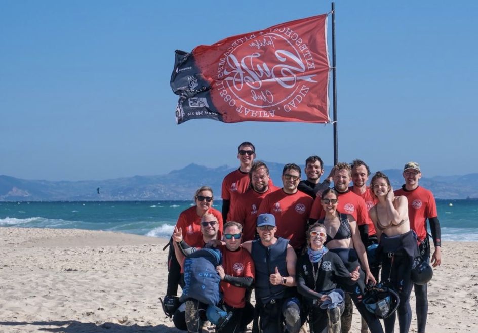 Work Surf Balance GmbH - Bildungsurlaub Künstliche Intelligenz advanced: Smarter Arbeiten & Automatisieren mit KI-Agenten im beruflichen Alltag + opt. 6 ÜN + Kitekurs / Kitesurfen in Tarifa, Spanien (optional: Surfen, Wingfoilen, Windsurfen)