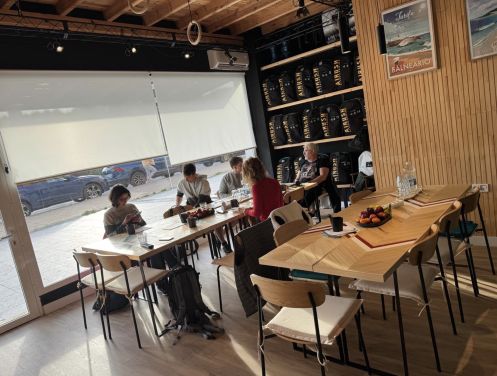 Work Surf Balance GmbH - Bildungsurlaub Künstliche Intelligenz advanced: Smarter Arbeiten & Automatisieren mit KI-Agenten im beruflichen Alltag + opt. 6 ÜN + Kitekurs / Kitesurfen in Tarifa, Spanien (optional: Surfen, Wingfoilen, Windsurfen)