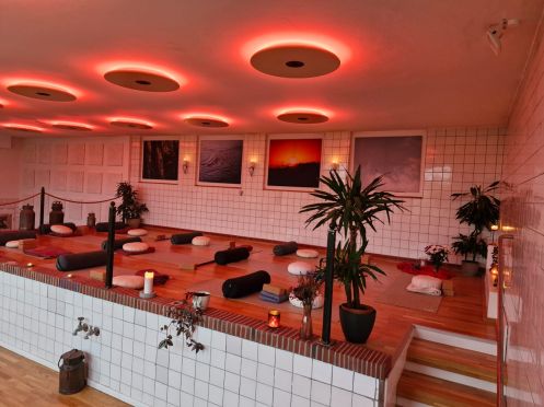 Sitaram Nordfriesland e.V. - Bildungsurlaub Yin Yoga als Tool und hormonelle Balance als Schlüssel für mehr Energie und Stressresilienz im Alltag
