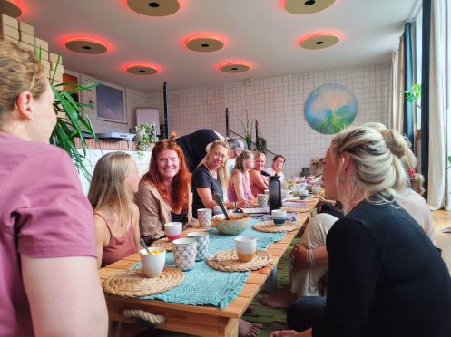 Sitaram Nordfriesland e.V. - Bildungsurlaub Bhakti Yoga – der Yoga der Hingabe – Stressresilienz, emotionale Regulierung und authentischer Selbstausdruck