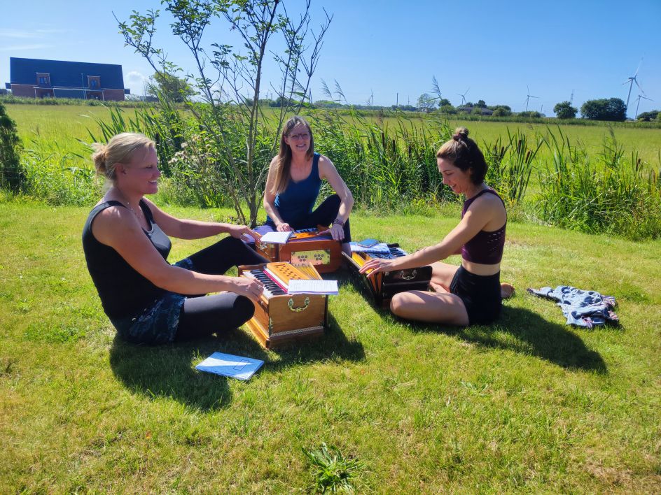 Sitaram Nordfriesland e.V. - Bildungsurlaub Bhakti Yoga – der Yoga der Hingabe – Stressresilienz, emotionale Regulierung und authentischer Selbstausdruck