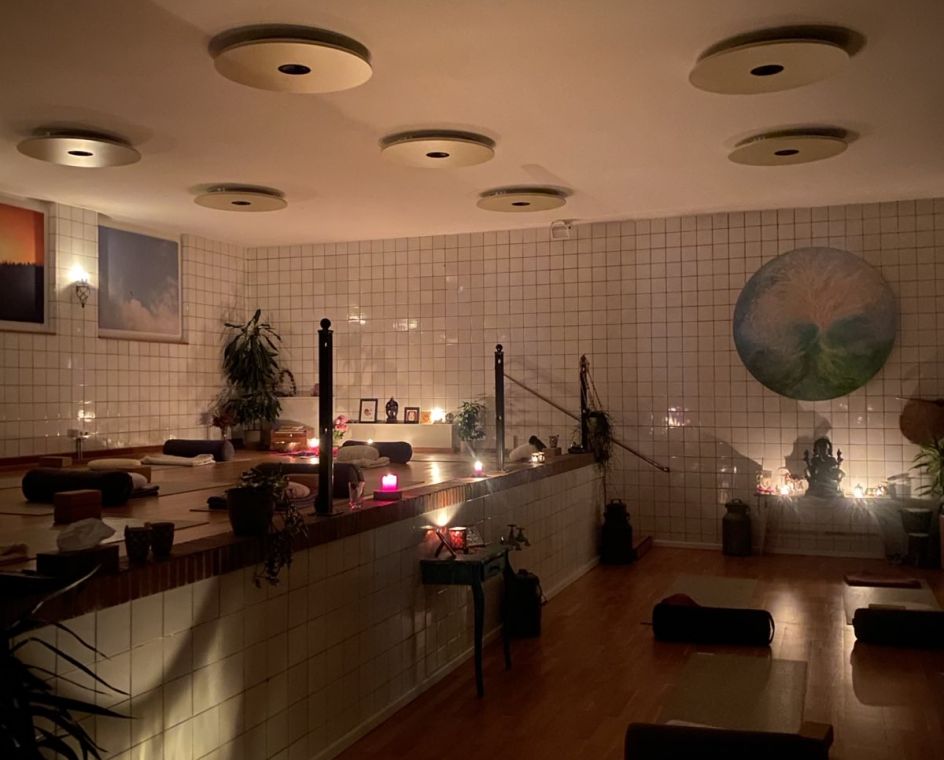 Sitaram Nordfriesland e.V. - Bildungsurlaub Bhakti Yoga – der Yoga der Hingabe – Stressresilienz, emotionale Regulierung und authentischer Selbstausdruck