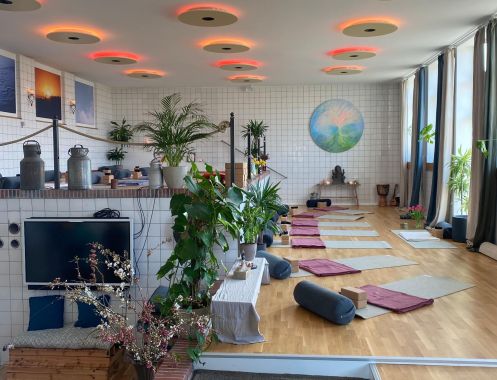 Sitaram Nordfriesland e.V. - Bildungsurlaub Bhakti Yoga – der Yoga der Hingabe – Stressresilienz, emotionale Regulierung und authentischer Selbstausdruck